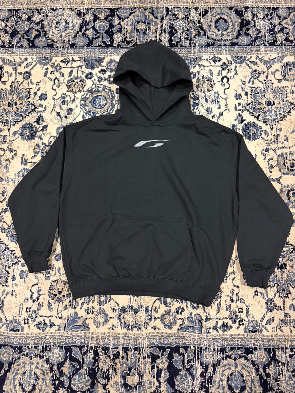 STATEMENT HOODIE - BLACK